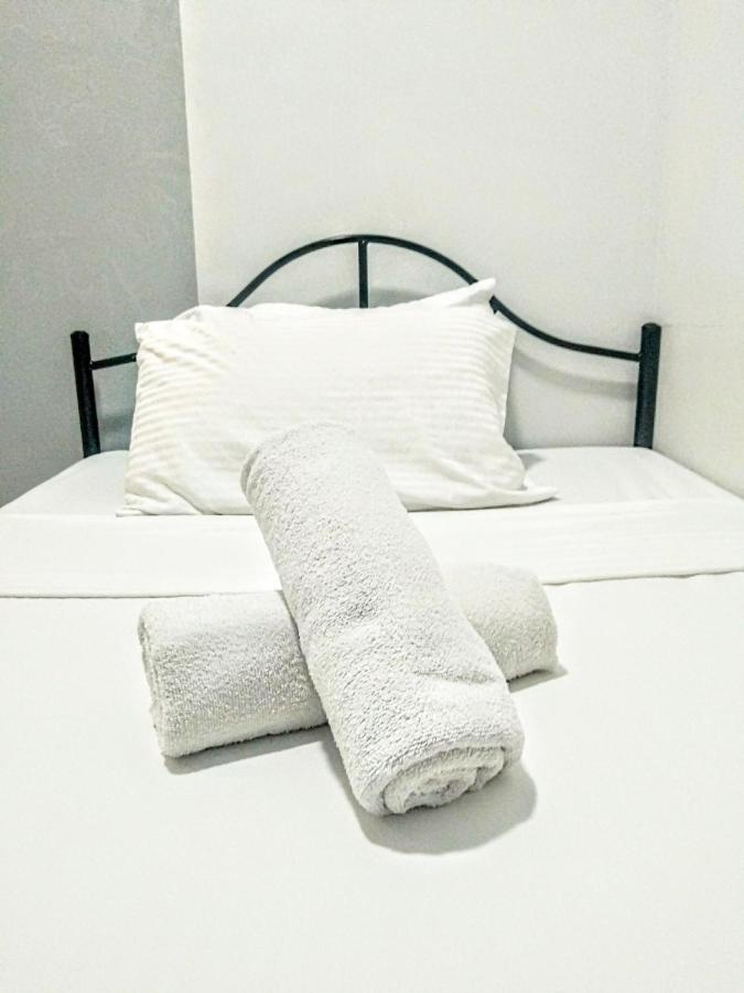 Hometel Barrio House Mactan Lapu-Lapu City Eksteriør bilde